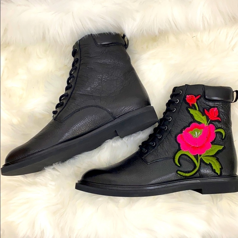 Kenneth Cole Ashton 2 Combat Boot Floral Black 9.5